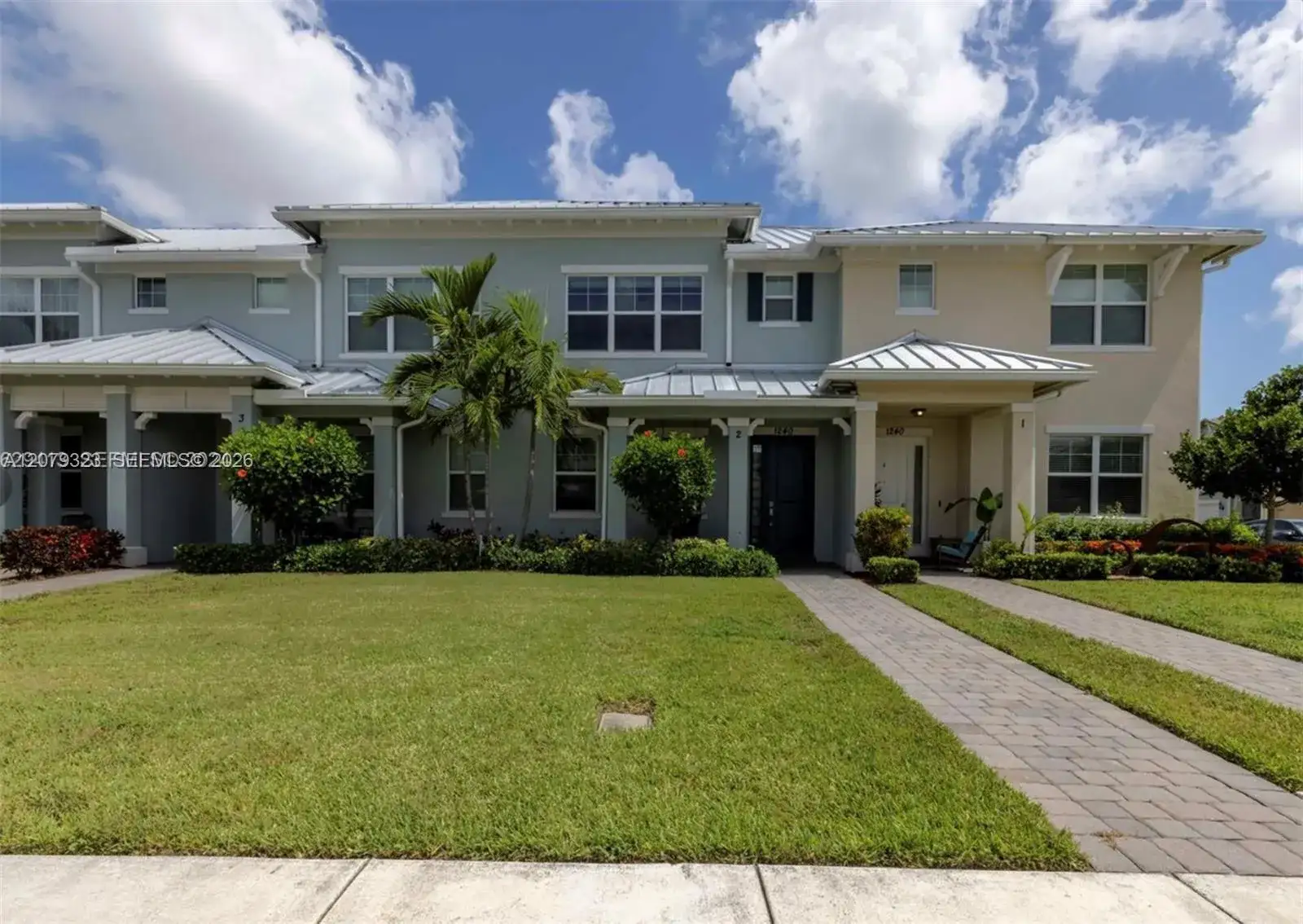 1240 Eucalyptus Dr # 2, Hollywood FL 33021 photo 2