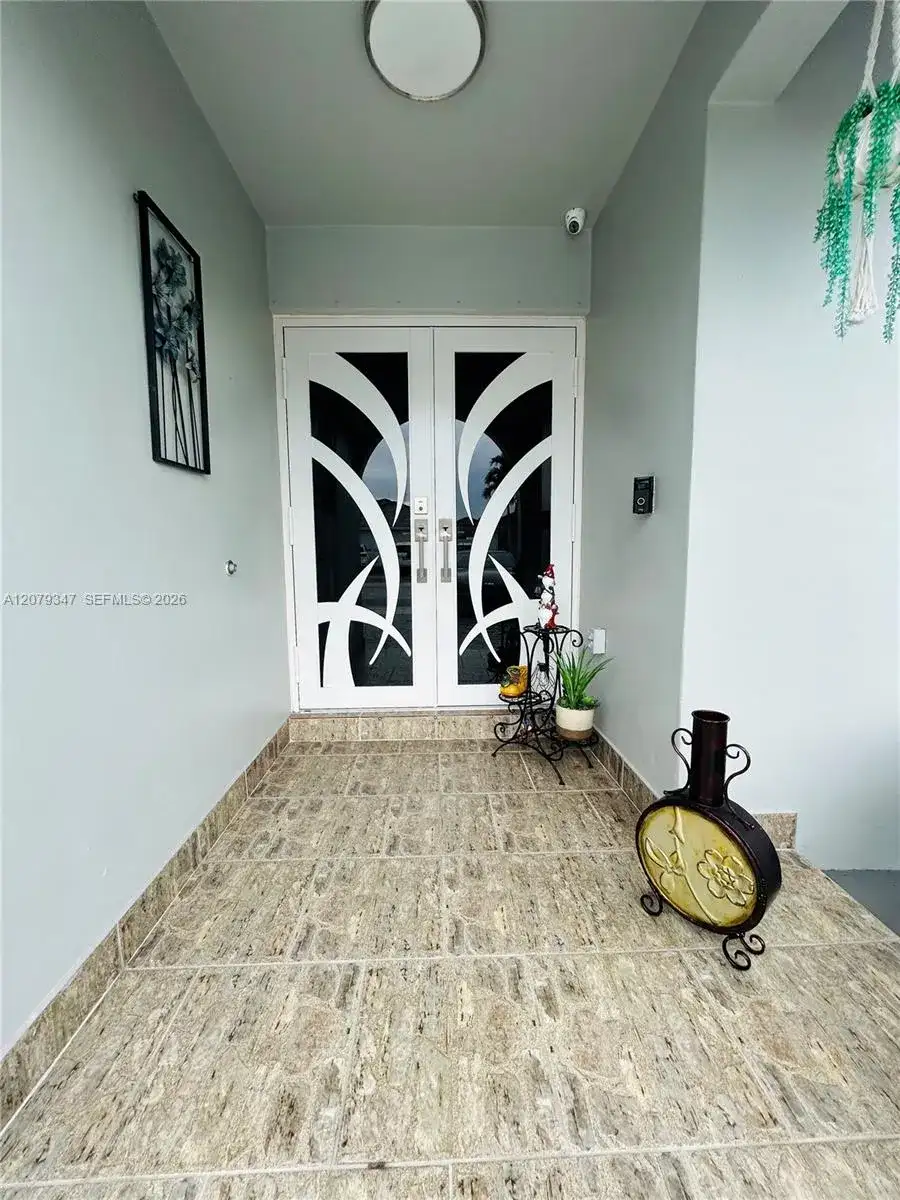 4939 SW 143rd Ave, Miami FL 33175 photo 4