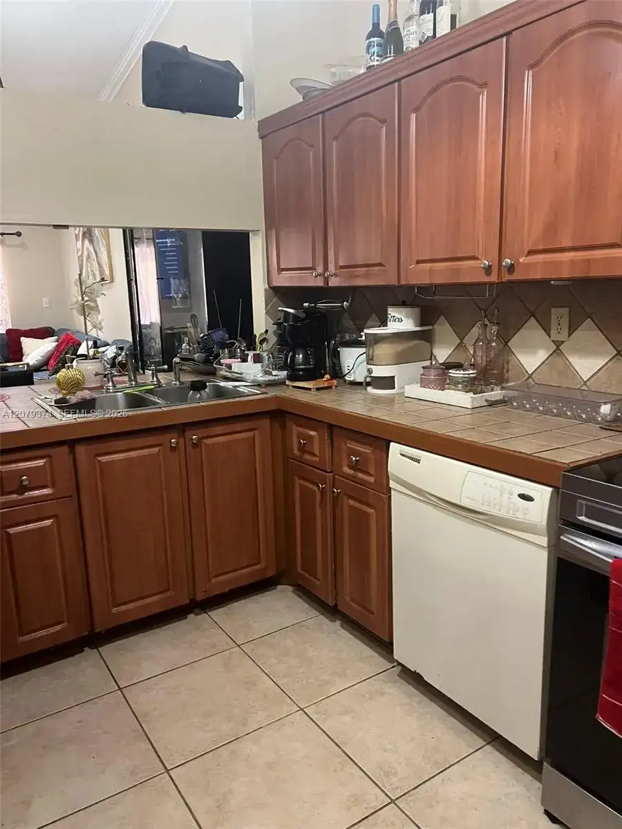 6028 SW 147th Pl, Miami FL 33193 photo 4