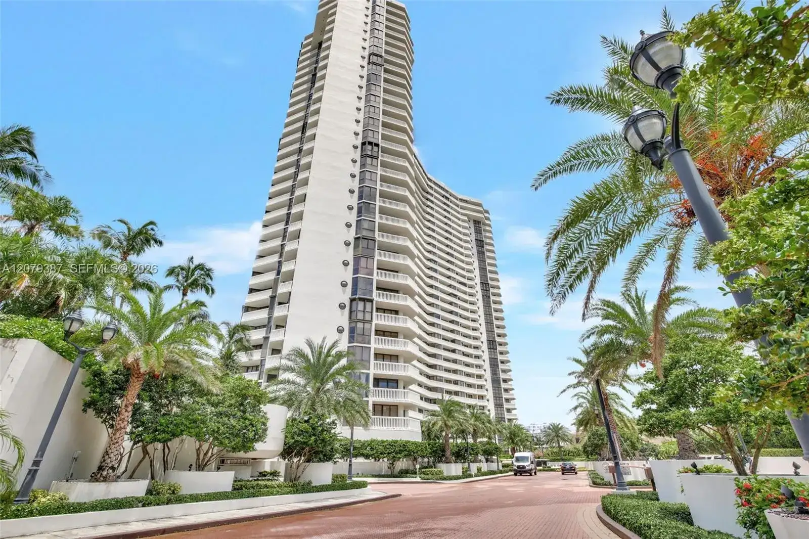 1000 Island Blvd # 1510, Aventura FL 33160 photo 2