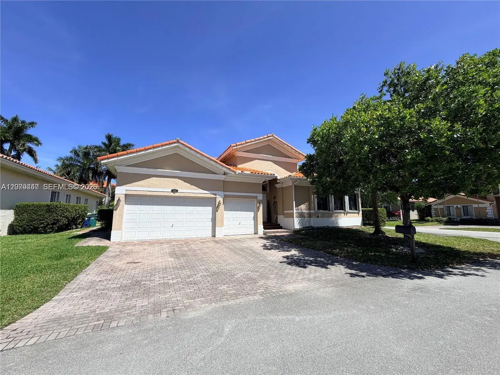 19385 SW 79th Ct, Cutler Bay FL 33157 photo 3