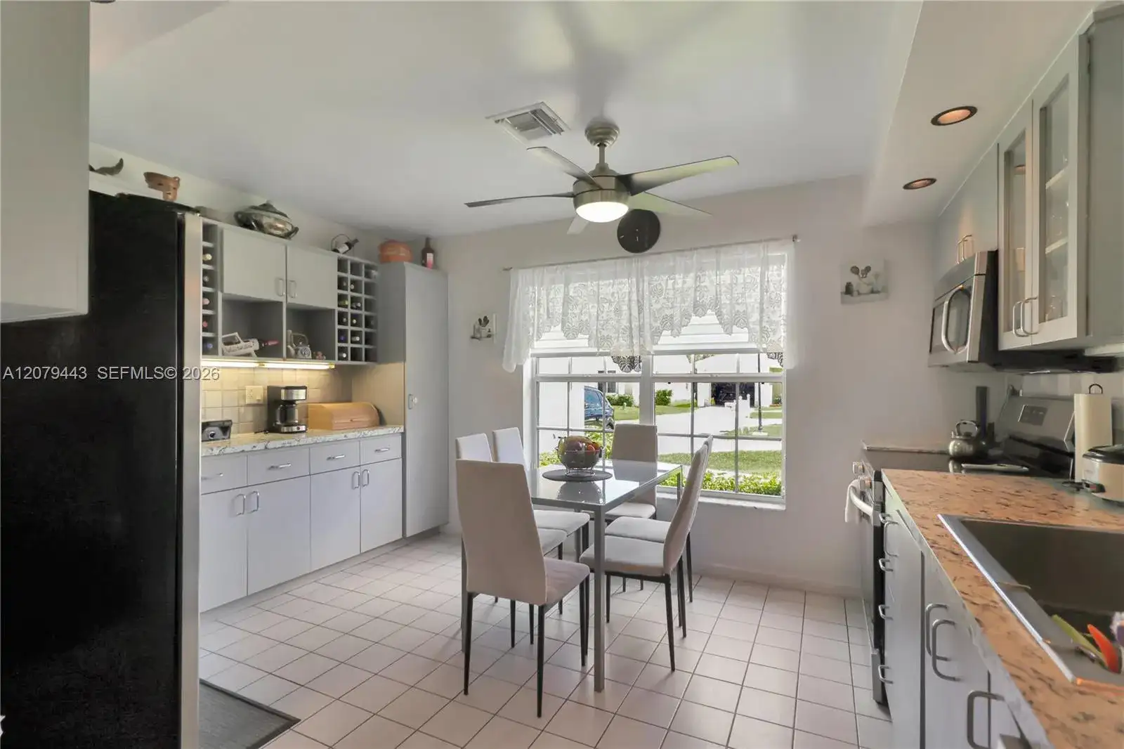 590 SE 19th Dr, Homestead FL 33033 photo 5