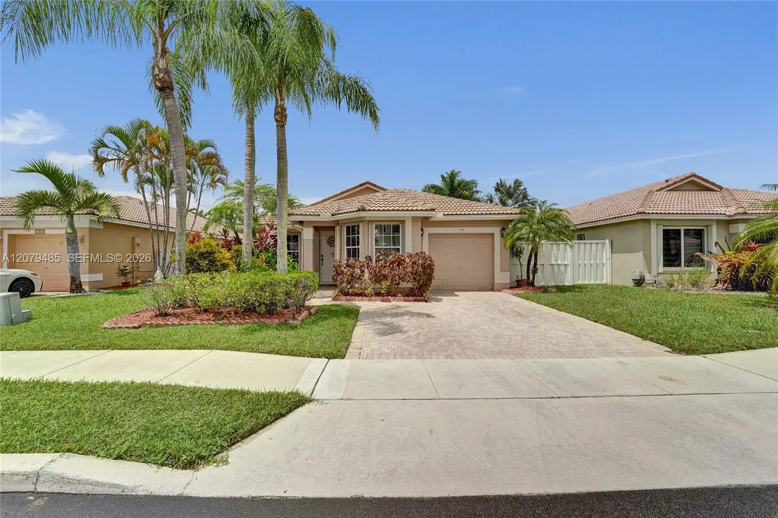 774 SW 120th Ave, Pembroke Pines FL 33025 photo 3
