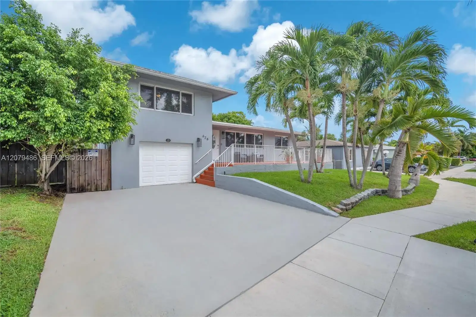 628 SW 4th St, Hallandale Beach FL 33009