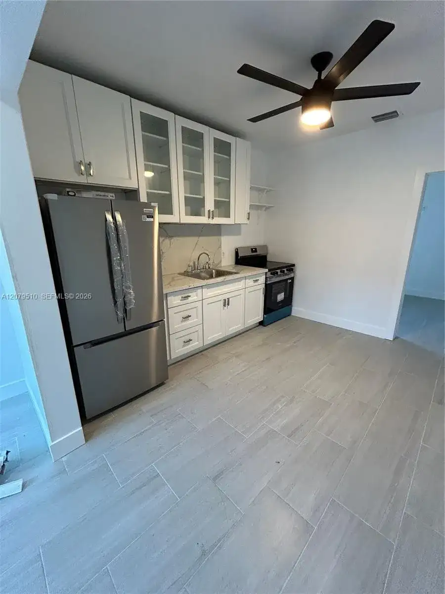 1154 NW 34th Ave # 1, Miami FL 33125 photo 3