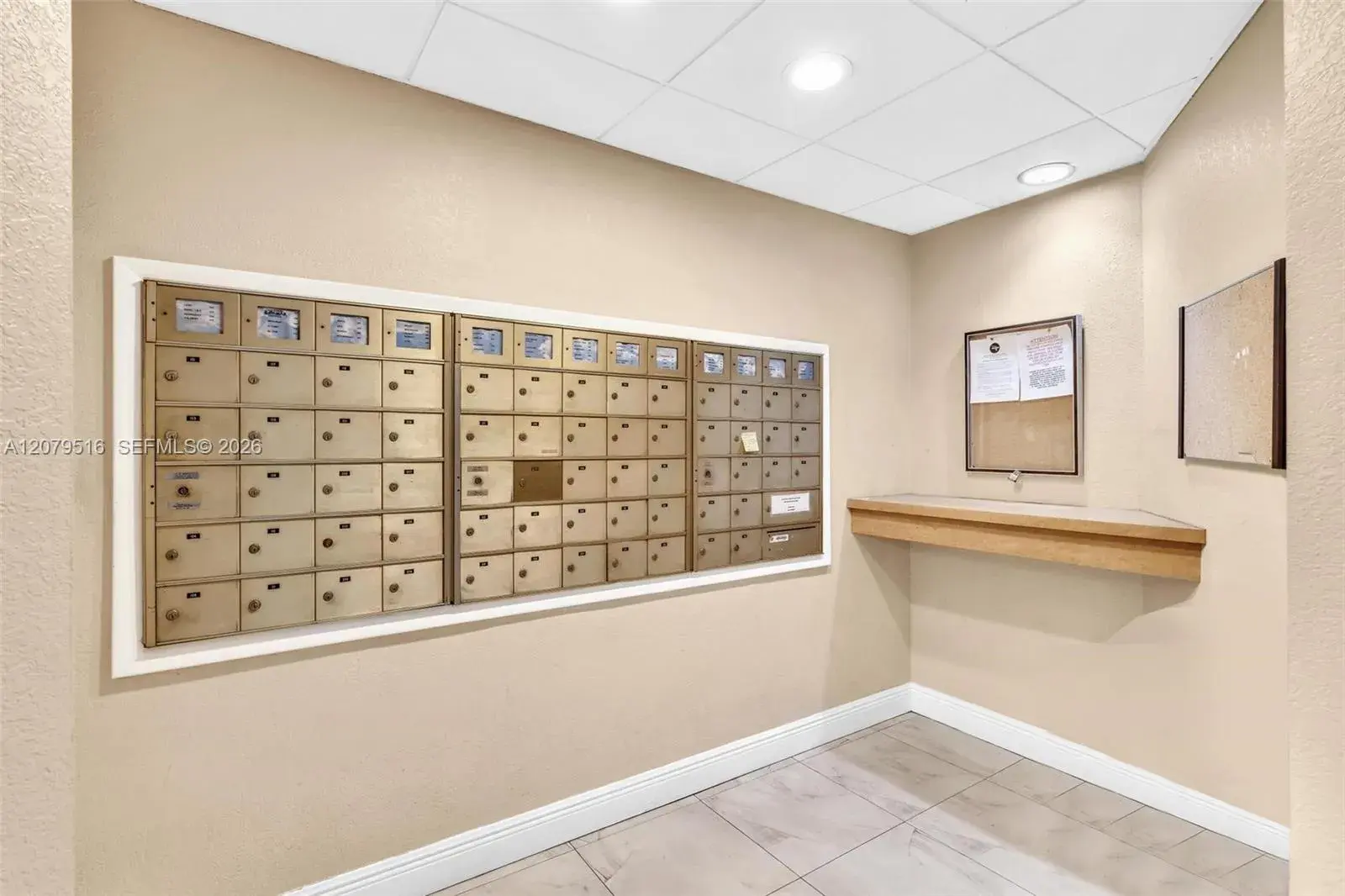 3800 N Hills Dr # 312, Hollywood FL 33021
