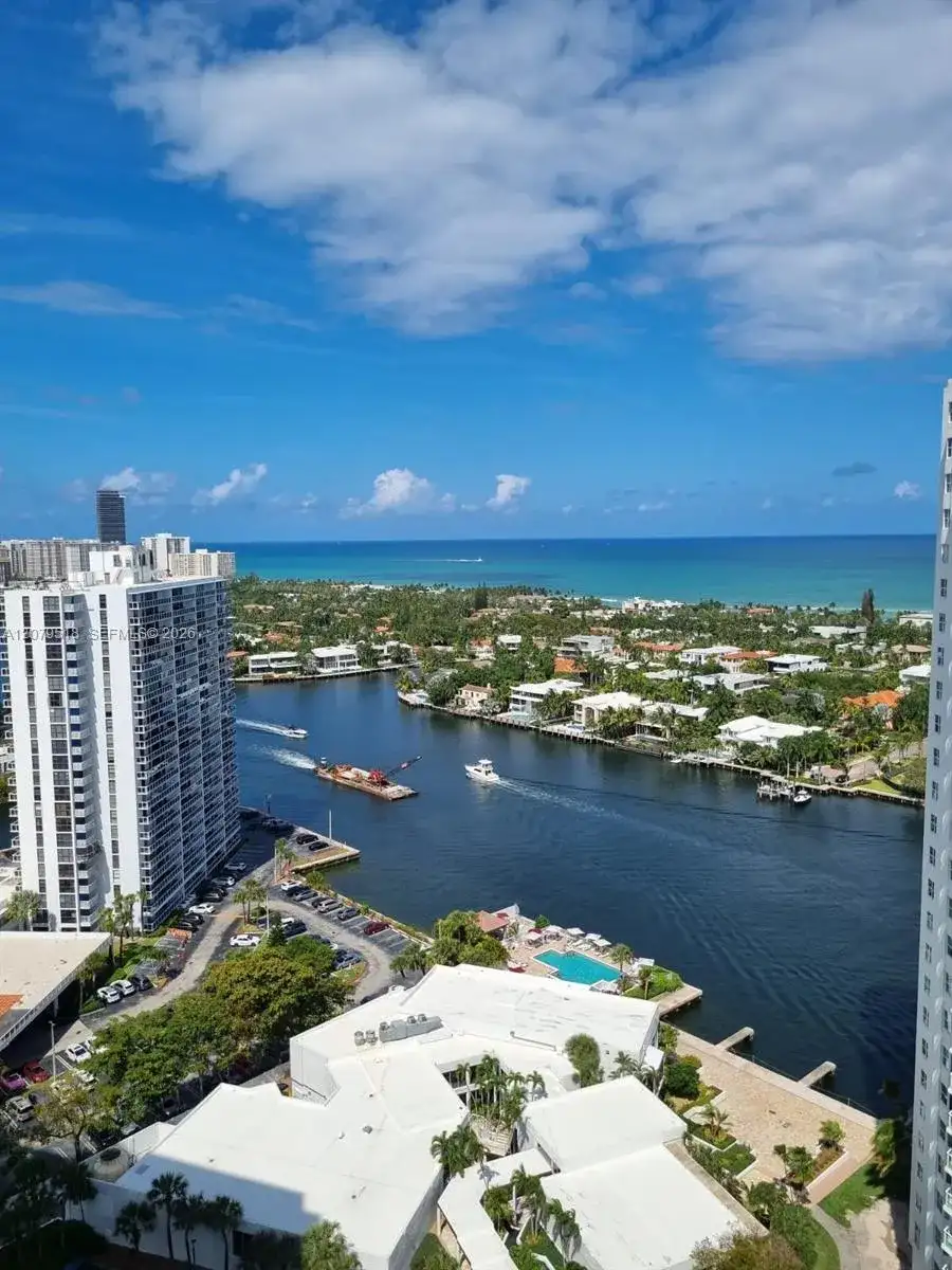 20281 E Country Club Dr # 2314, Aventura FL 33180 photo 2