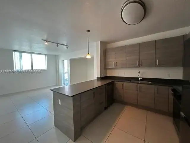 7525 E Treasure Dr # 1008, North Bay Village FL 33141 photo 3