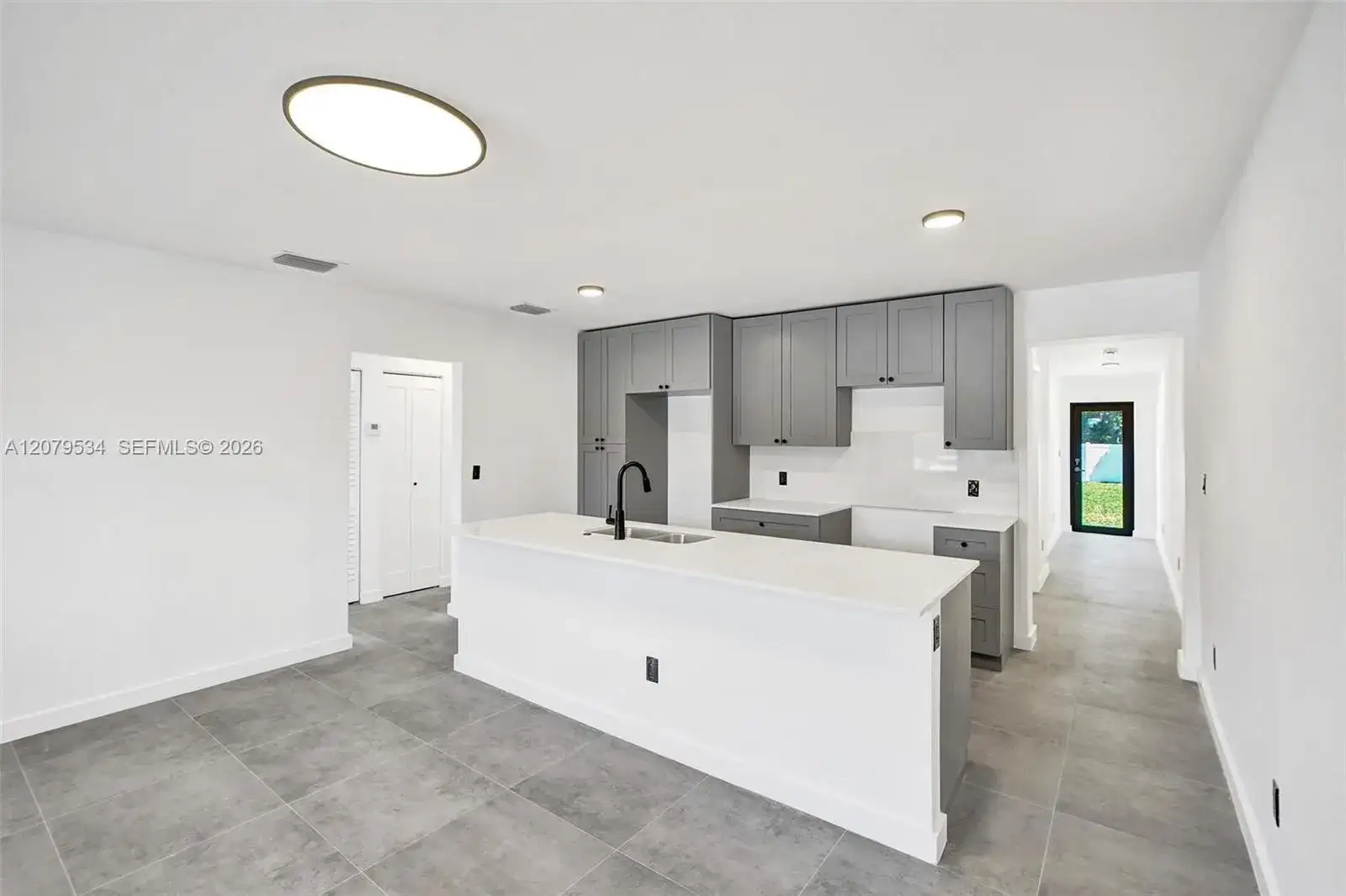 2255 NE 173rd St, North Miami Beach FL 33160 photo 3