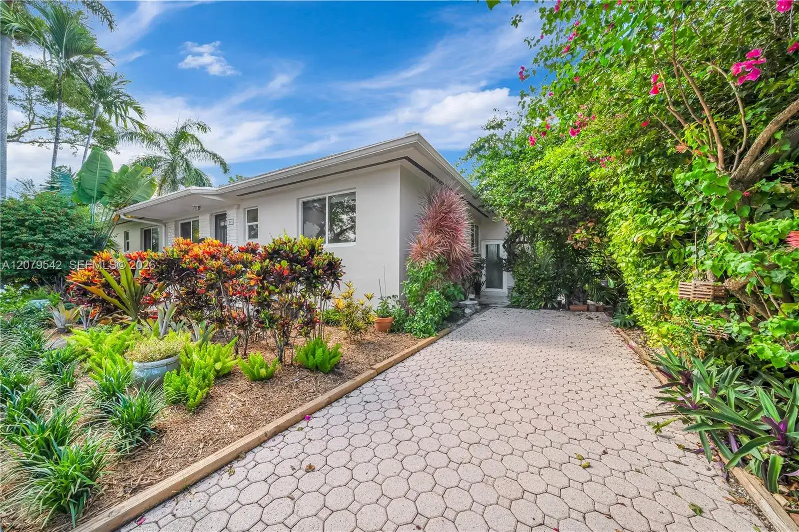 3145 Segovia St, Coral Gables FL 33134 photo 3