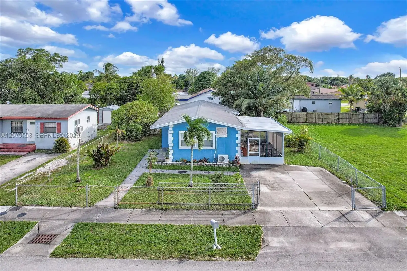 2760 NW 23rd St, Fort Lauderdale FL 33311 photo 2