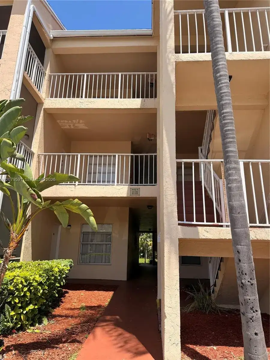 15325 SW 106 TE # 604, Miami FL 33196 photo 2