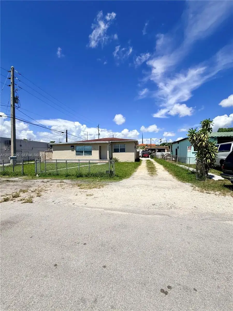 695 NW 130th St, North Miami FL 33168 photo 2