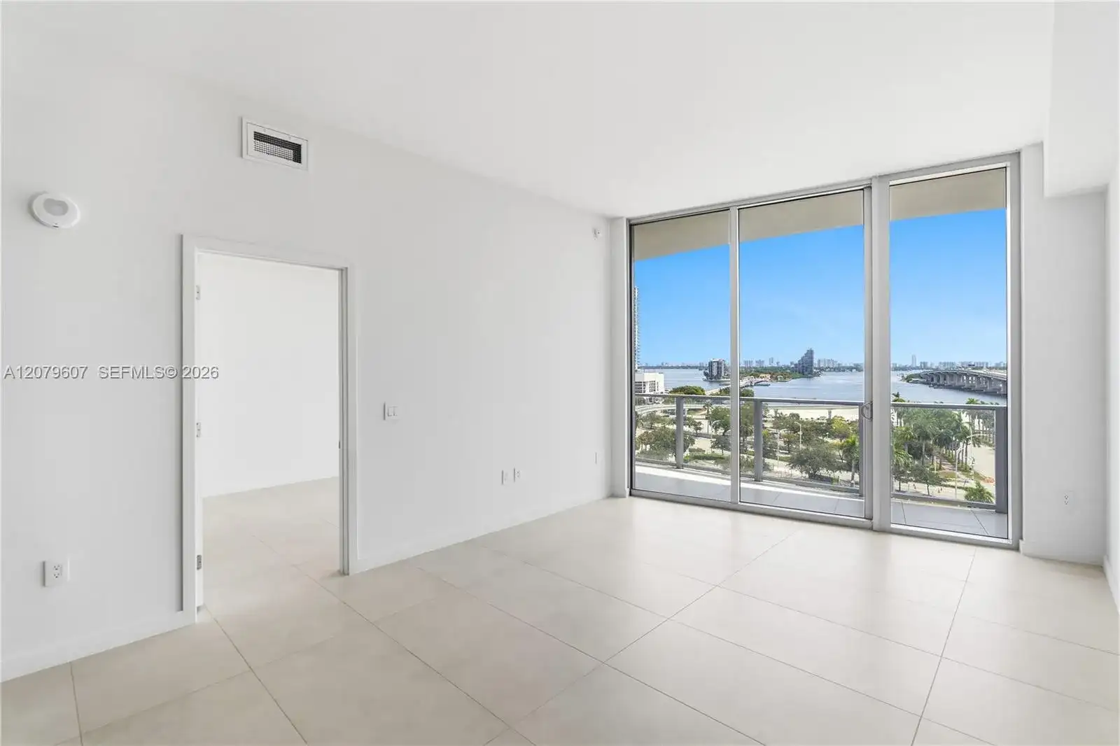 1400 Biscayne Blvd # 804, Miami FL 33132 photo 4