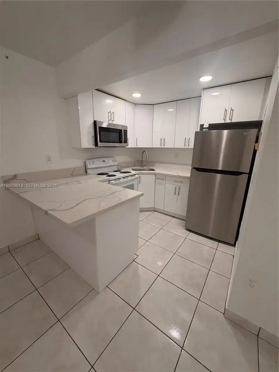 4715 NW 7th St # 2, Miami FL 33126 photo 2