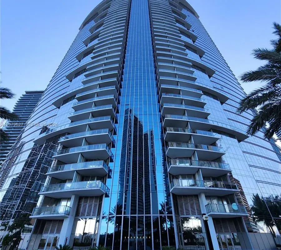 851 NE 1st Ave # 3801, Miami FL 33132