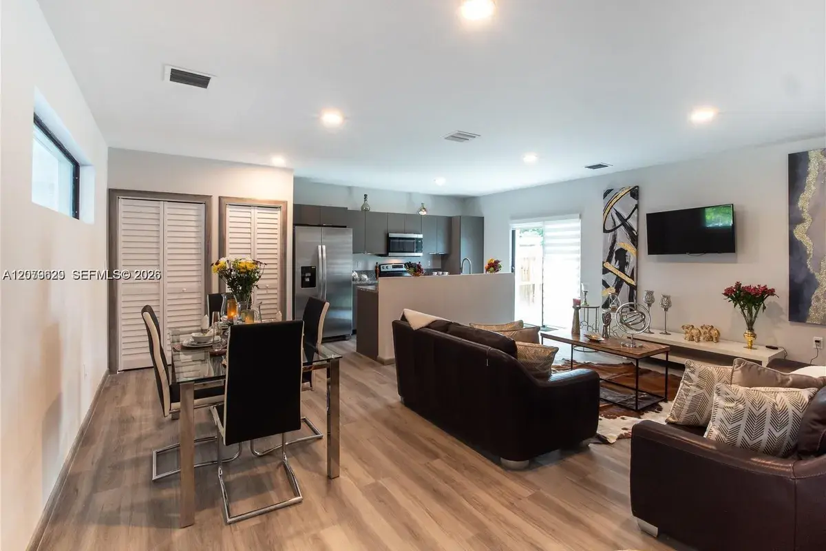 954 NW 8th St # 2, Florida City FL 33034