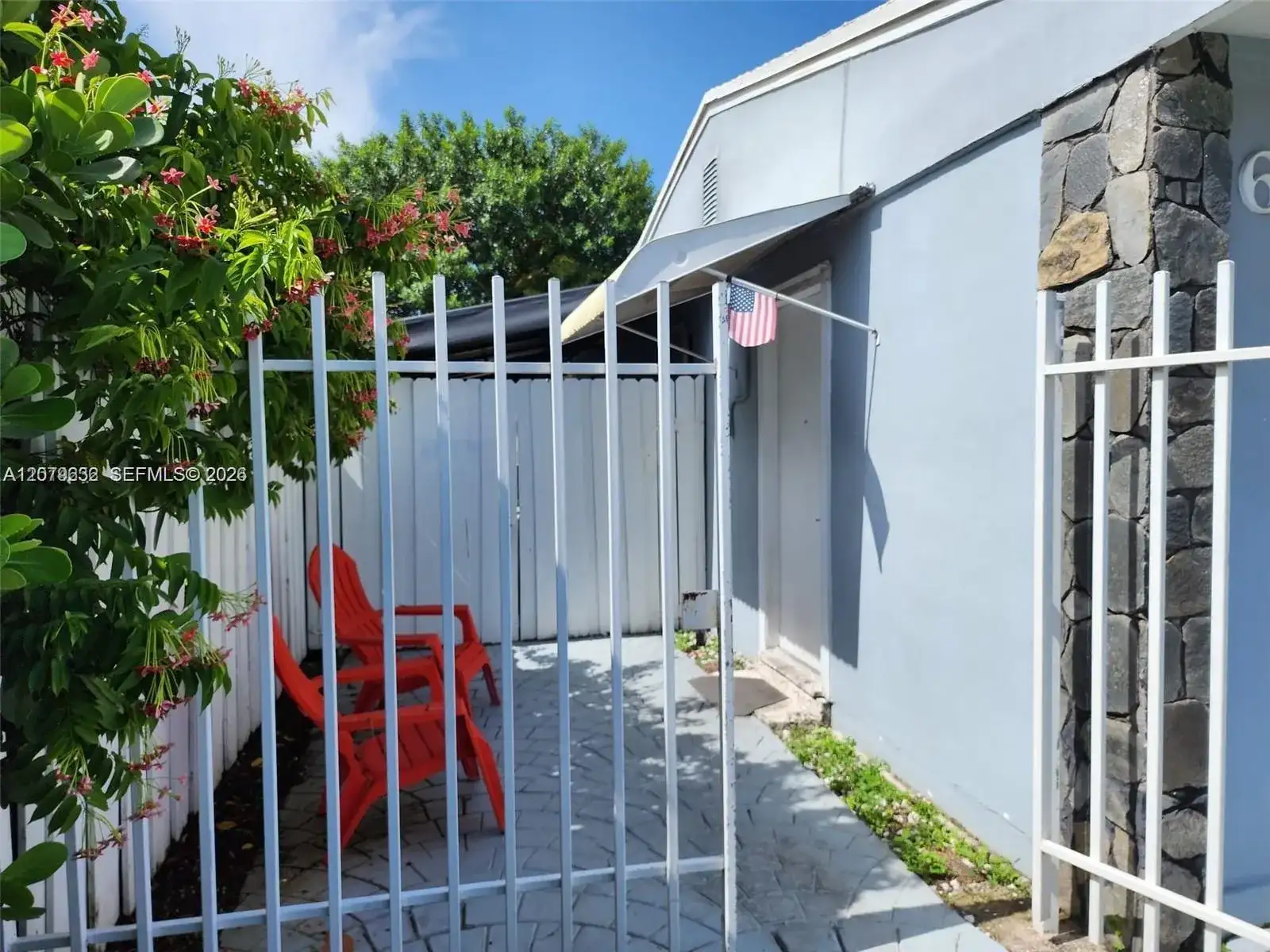 6847 SW 13th St, Miami FL 33144 photo 2