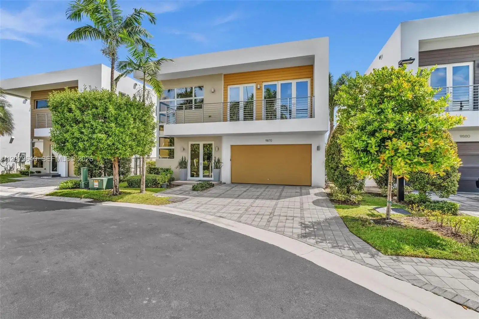 9870 NW 74th Ter, Doral FL 33178