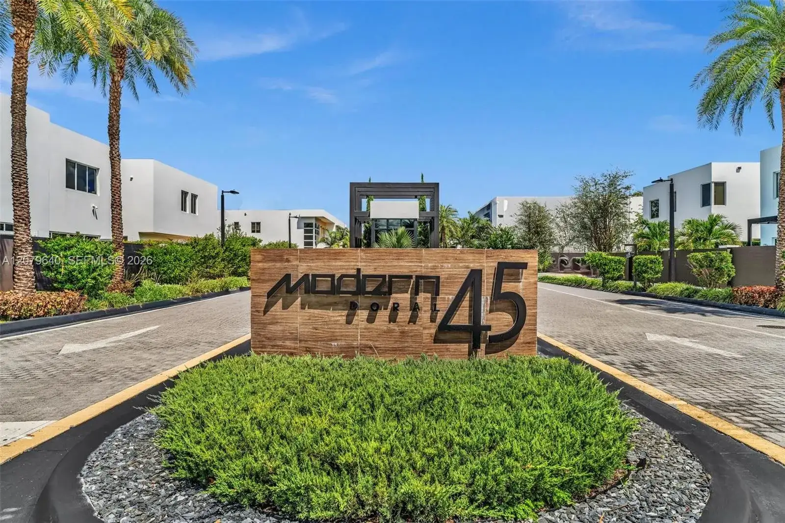 9870 NW 74th Ter, Doral FL 33178 photo 3
