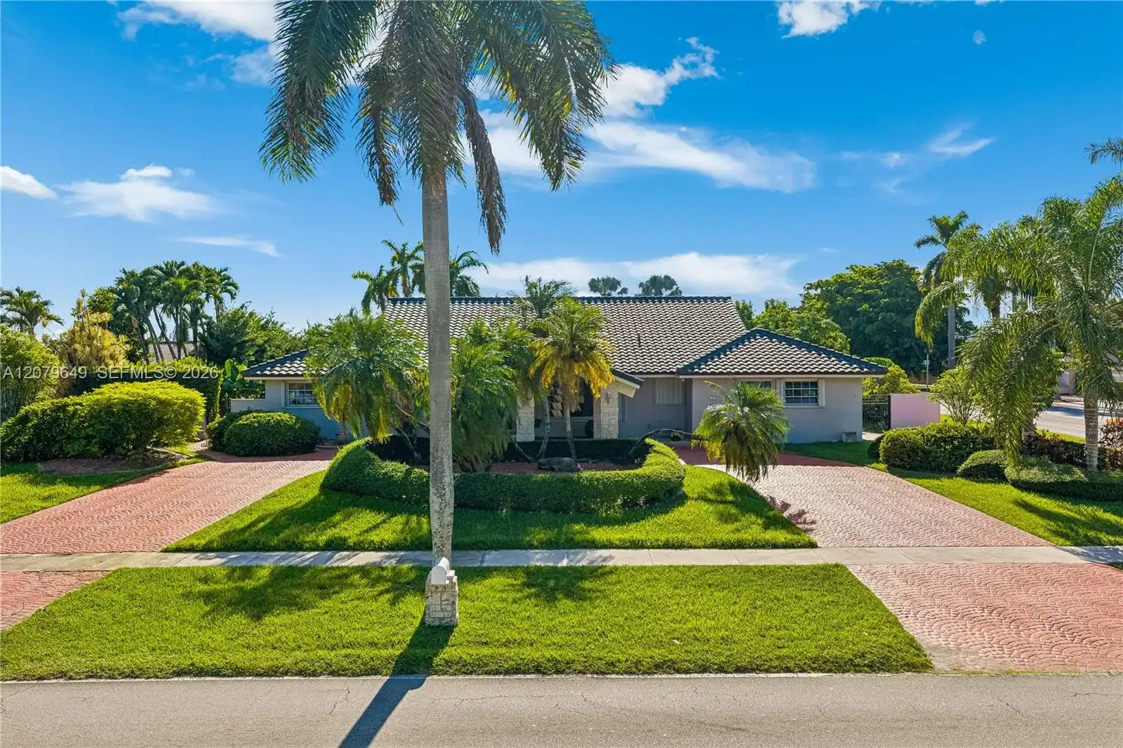 590 NW 132nd Ave, Miami FL 33182