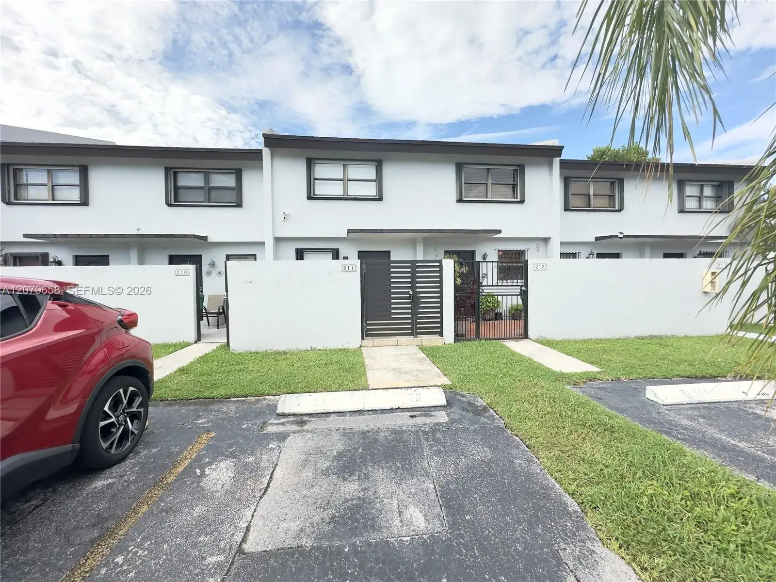 8010 SW 152nd Ave # 211, Miami FL 33193
