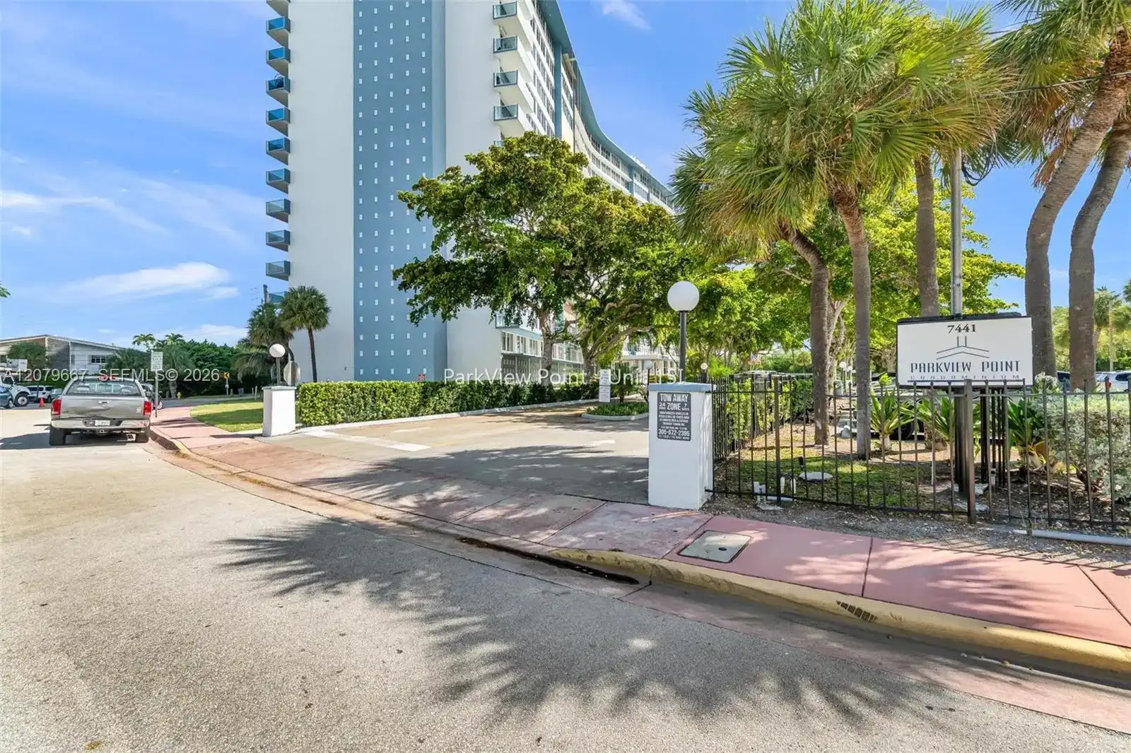 7441 Wayne # 15I, Miami Beach FL 33141