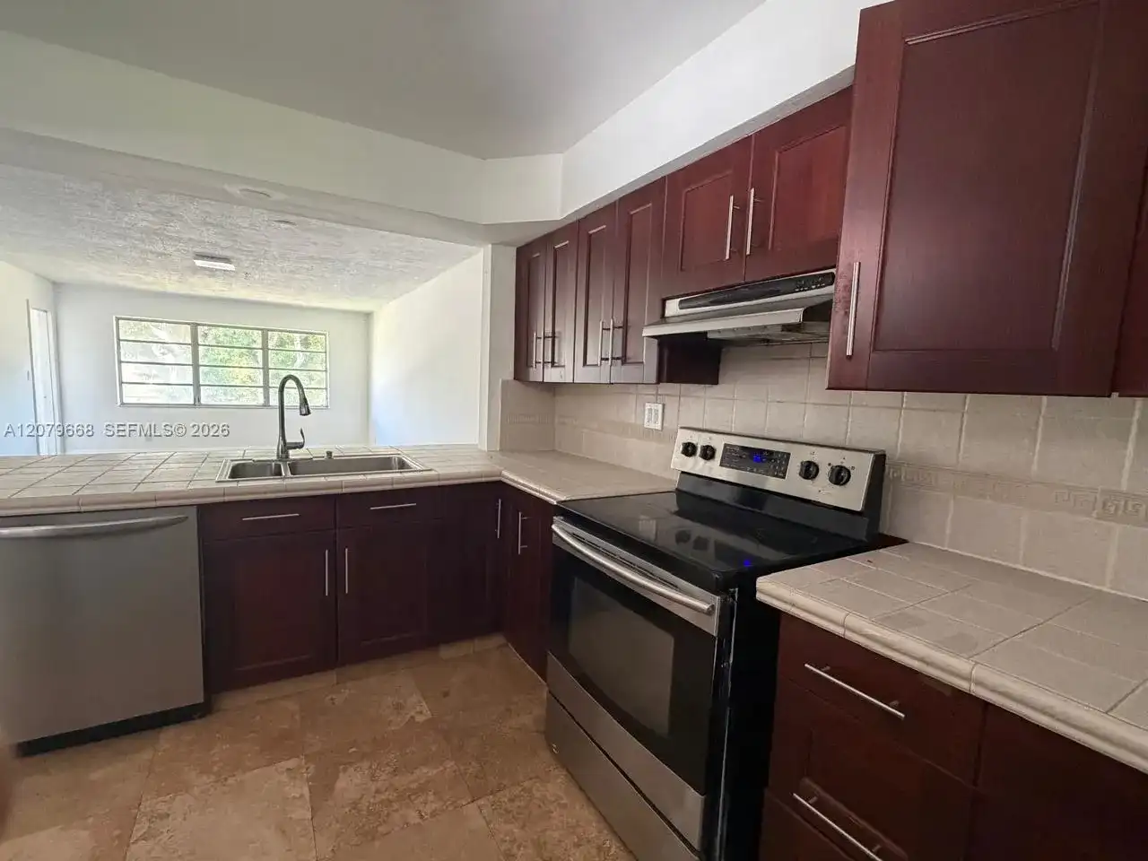1400 NE 191st St # 310, Miami FL 33179