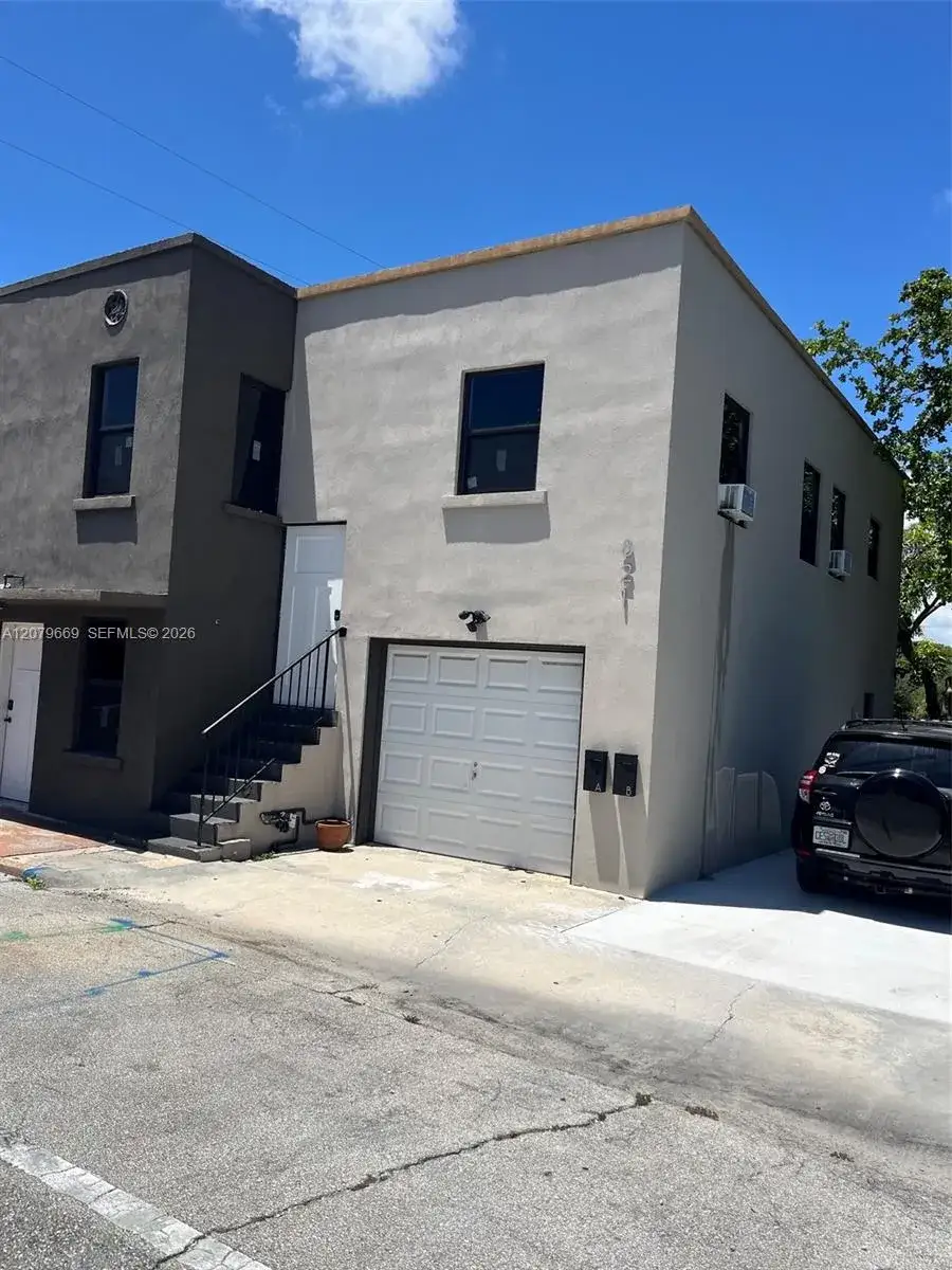 821 N Tamarind Ave # B, West Palm Beach FL 33401