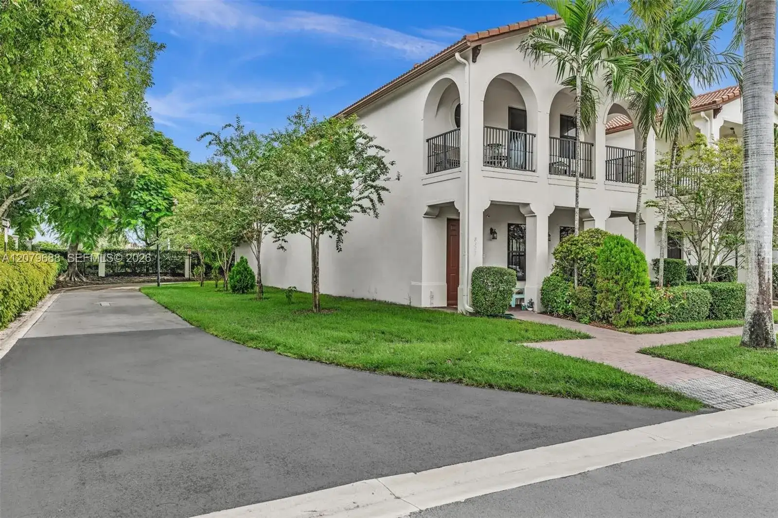 8397 NW 38th St, Cooper City FL 33024 photo 2