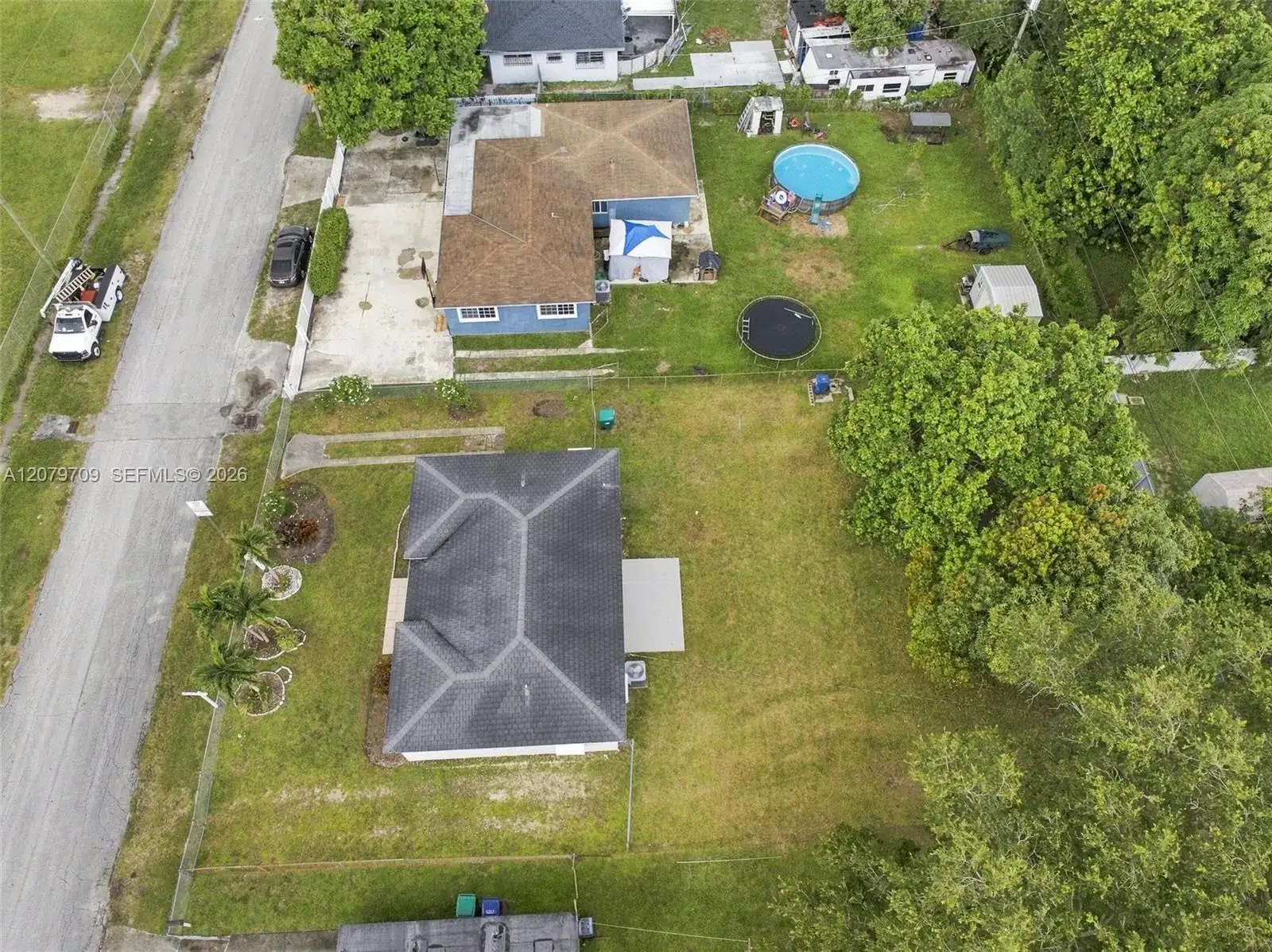 2135 NW 129th St, Miami FL 33167 photo 2
