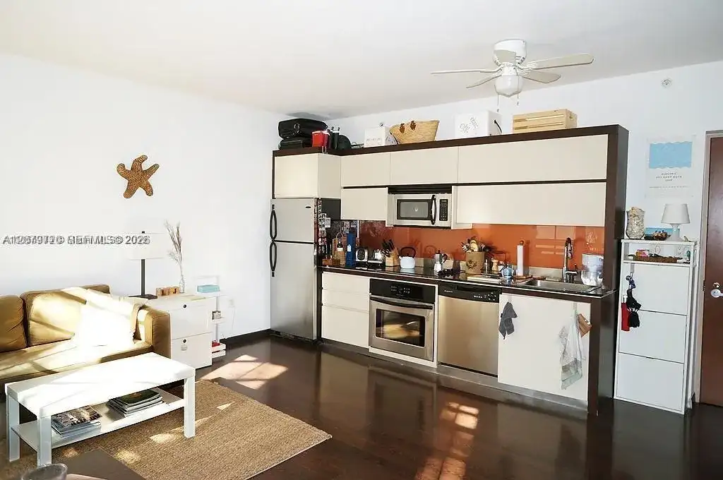 435 21st St # 215, Miami Beach FL 33139 photo 4