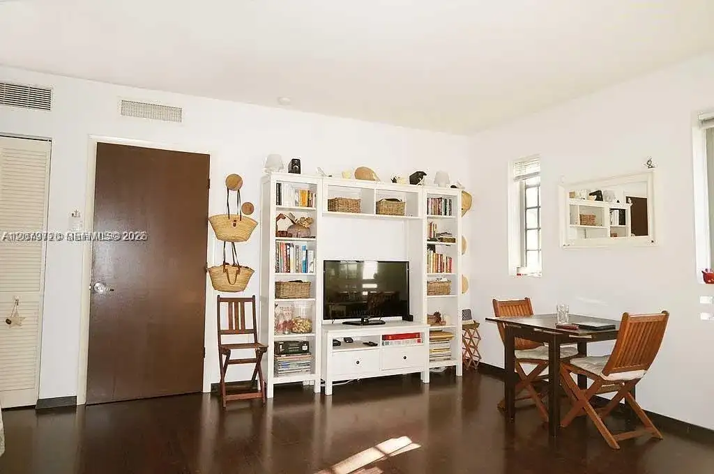 435 21st St # 215, Miami Beach FL 33139 photo 5