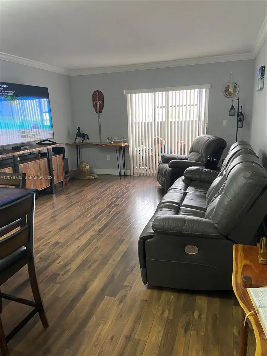 1075 W 68th St # 403, Hialeah FL 33014