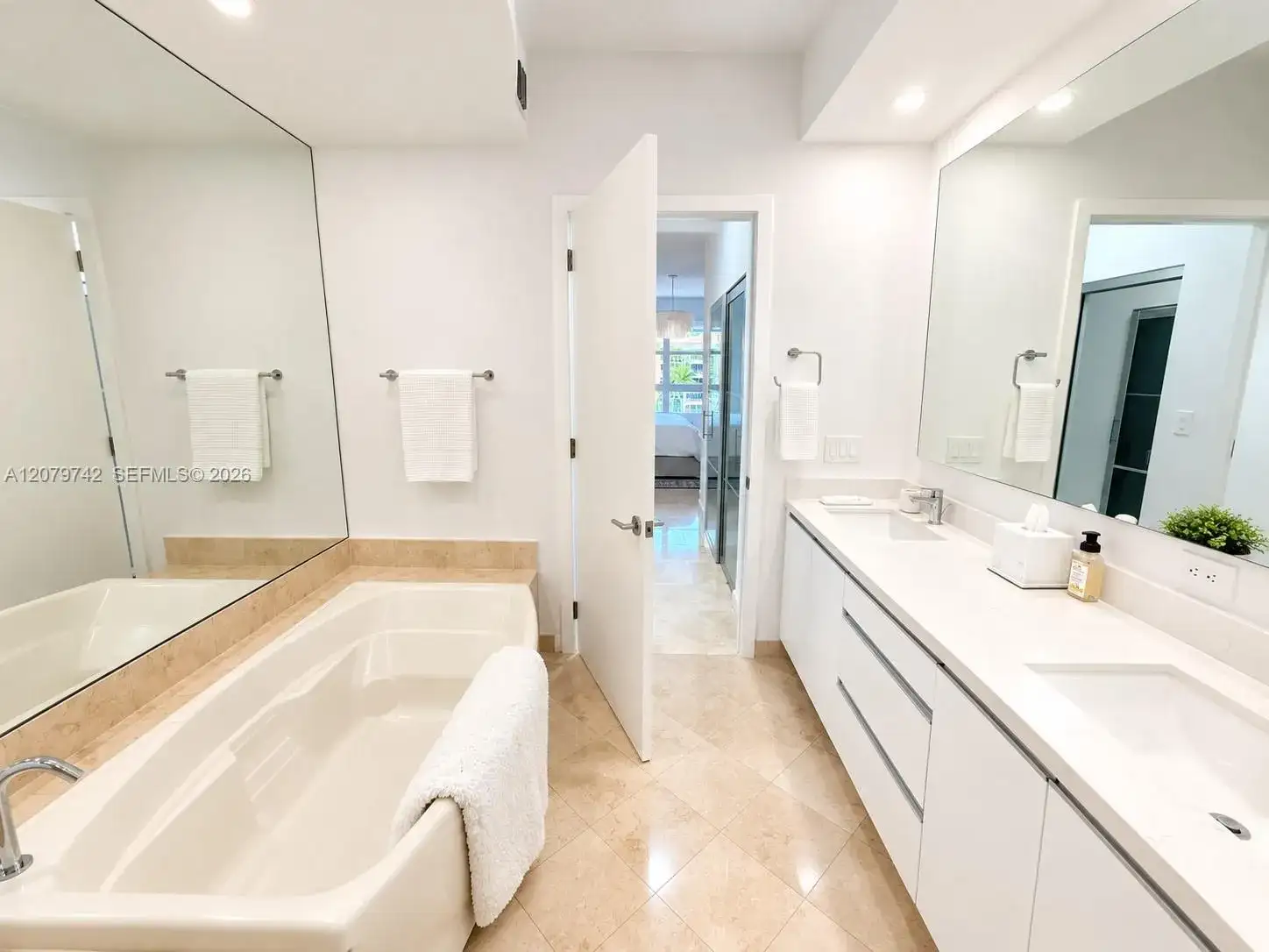 705 Crandon Blvd # 506, Key Biscayne FL 33149 photo 3