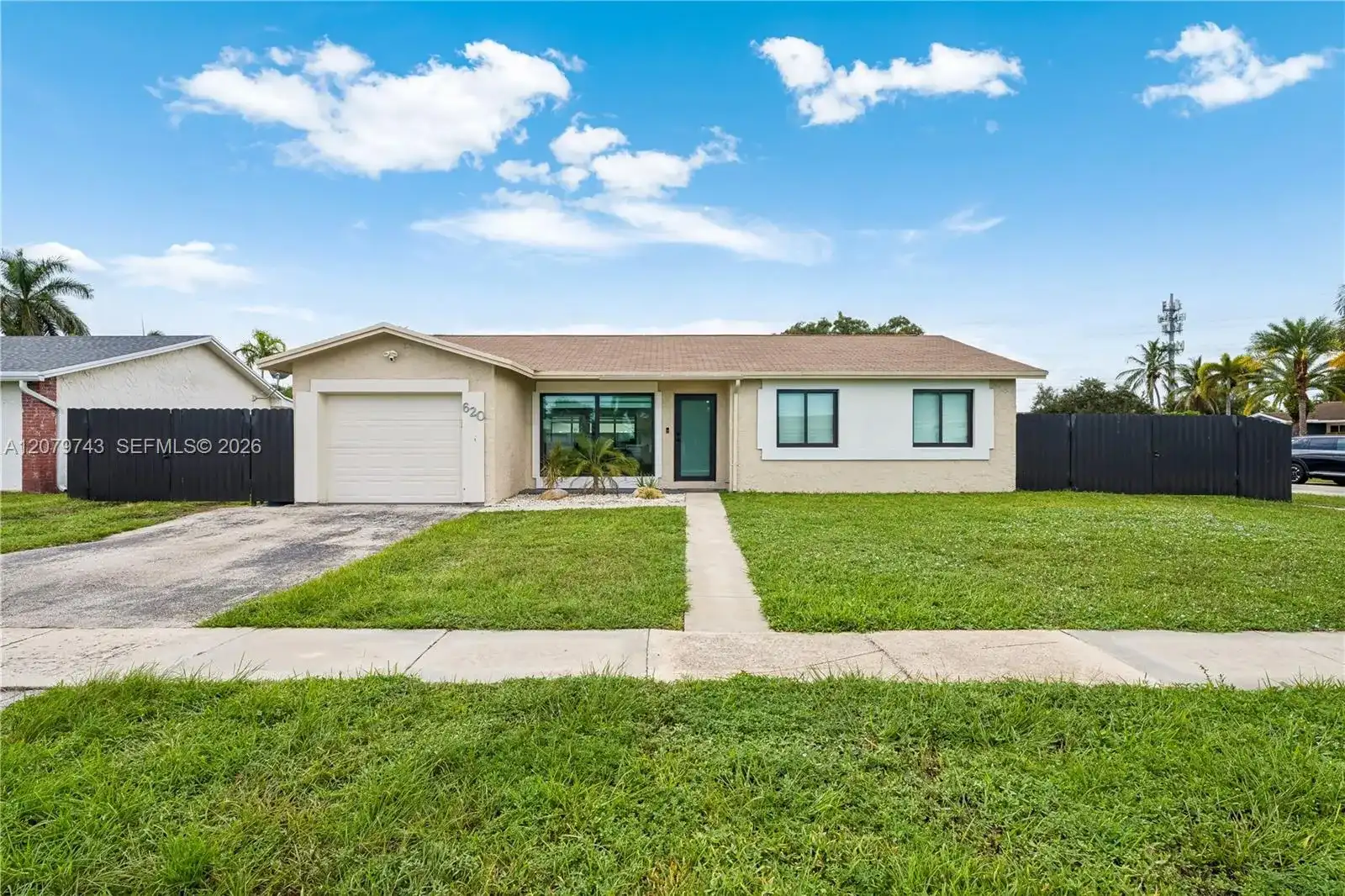 620 NW 98th Ave, Pembroke Pines FL 33024