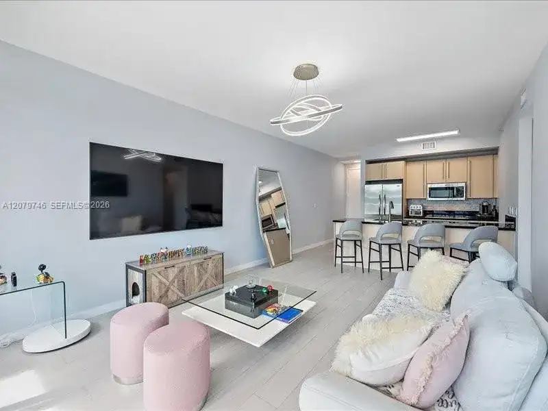 1111 SW 1st Ave, Miami FL 33130 photo 2