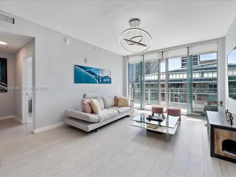 1111 SW 1st Ave, Miami FL 33130 photo 3