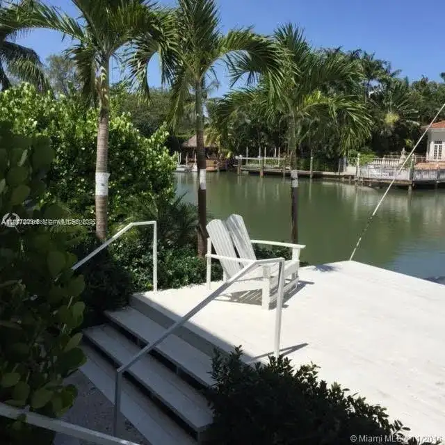 3921 N Meridian Ave, Miami Beach FL 33140 photo 5