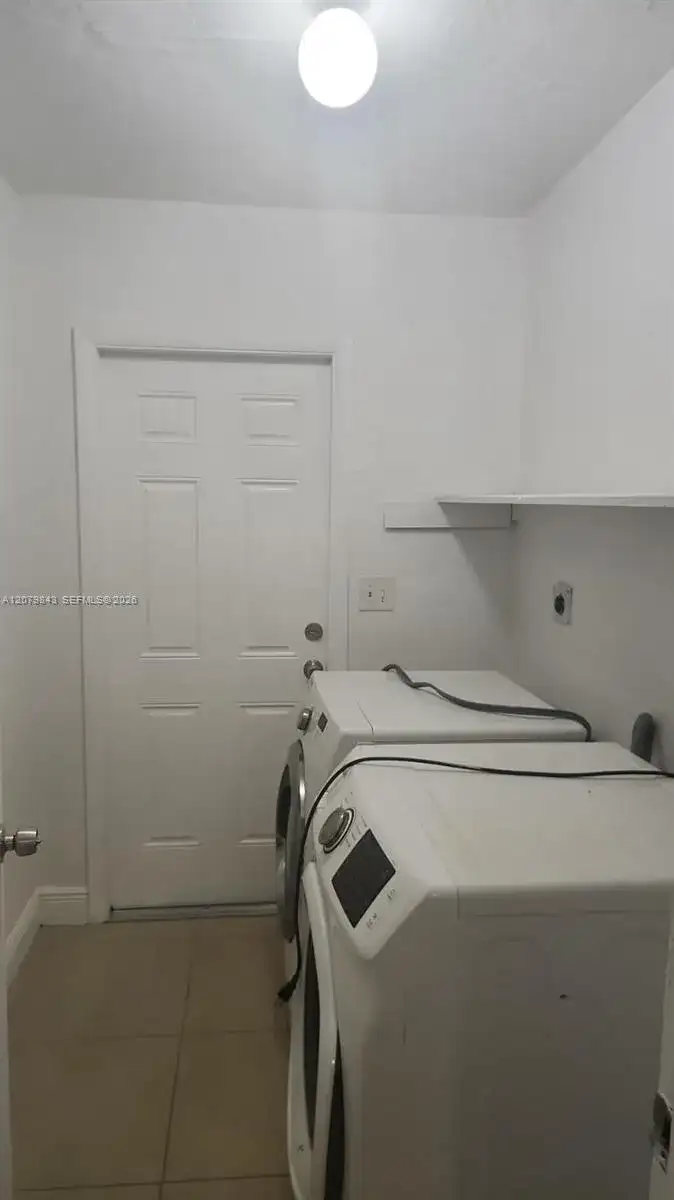 2736 NW 15th Ct # 2, Fort Lauderdale FL 33311 photo 4