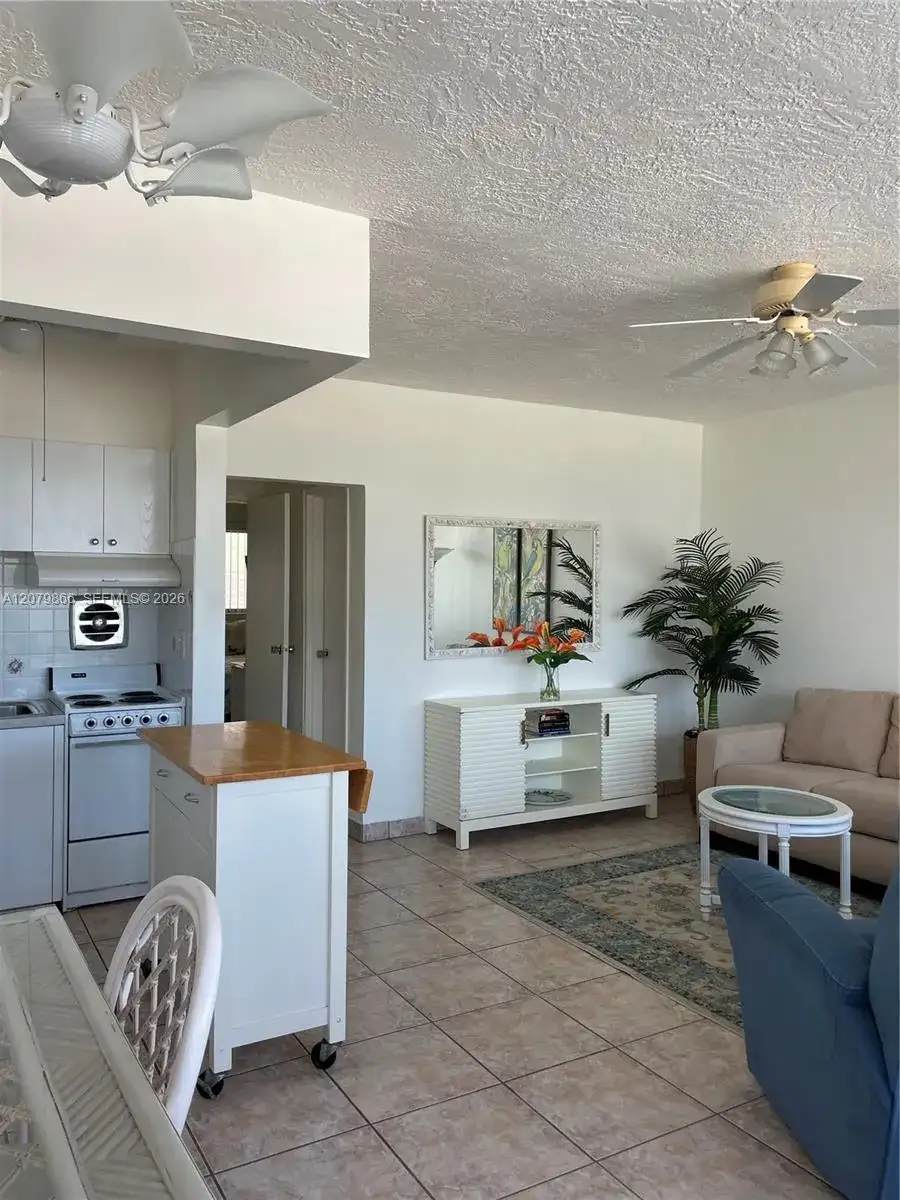 3177 S Ocean Dr # 321, Hallandale Beach FL 33009 photo 2