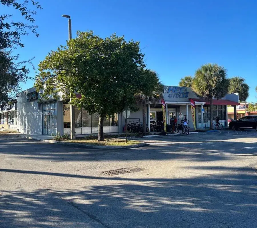 7035 Taft St, Hollywood FL 33024