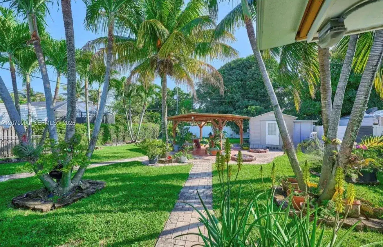 612 W Drew St, Lantana FL 33462 photo 4