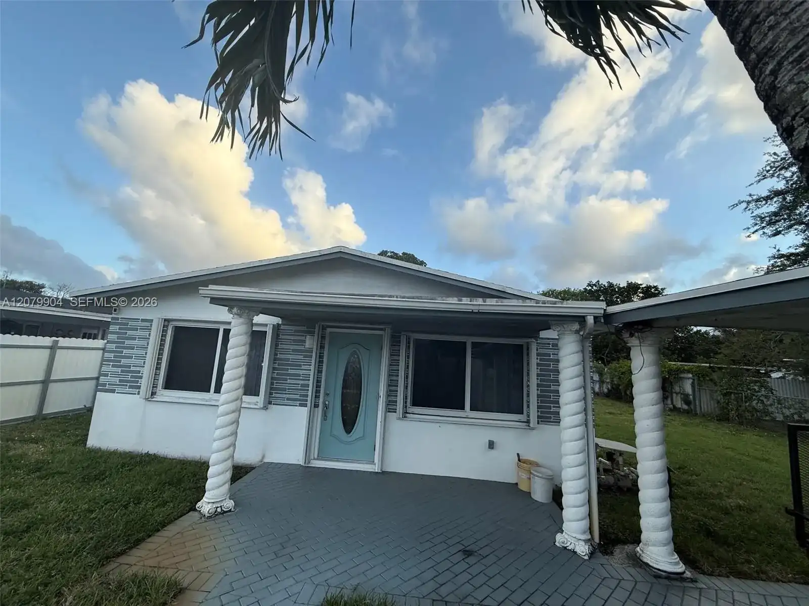 2998 NW 94th St # 2998, Miami FL 33147