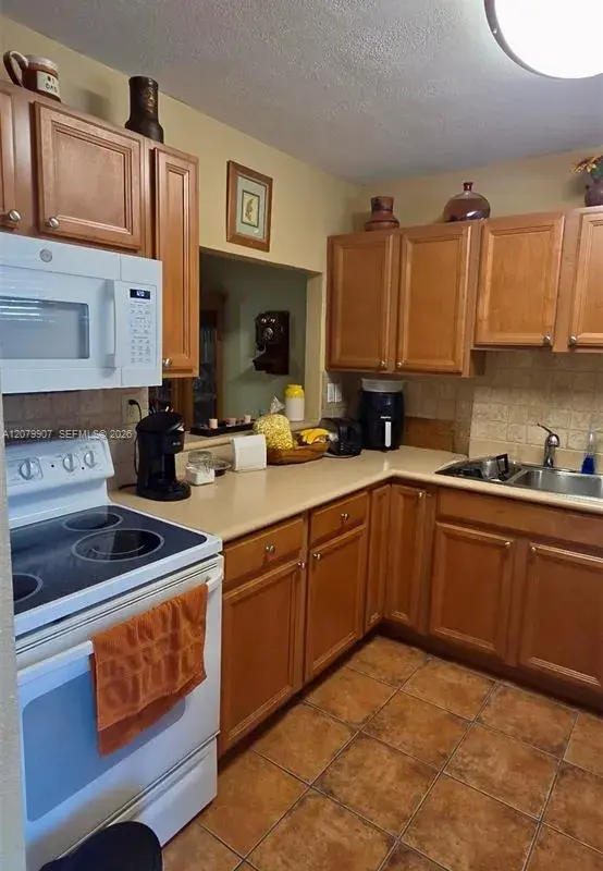 2728 N Garden Dr N # 112, Lake Worth FL 33461