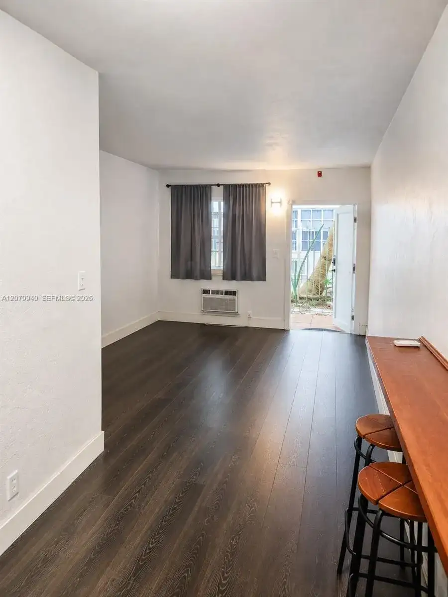 549 Meridian Ave # 4, Miami Beach FL 33139 photo 2