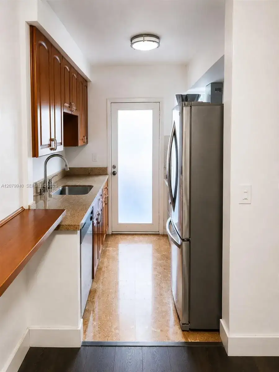 549 Meridian Ave # 4, Miami Beach FL 33139 photo 4