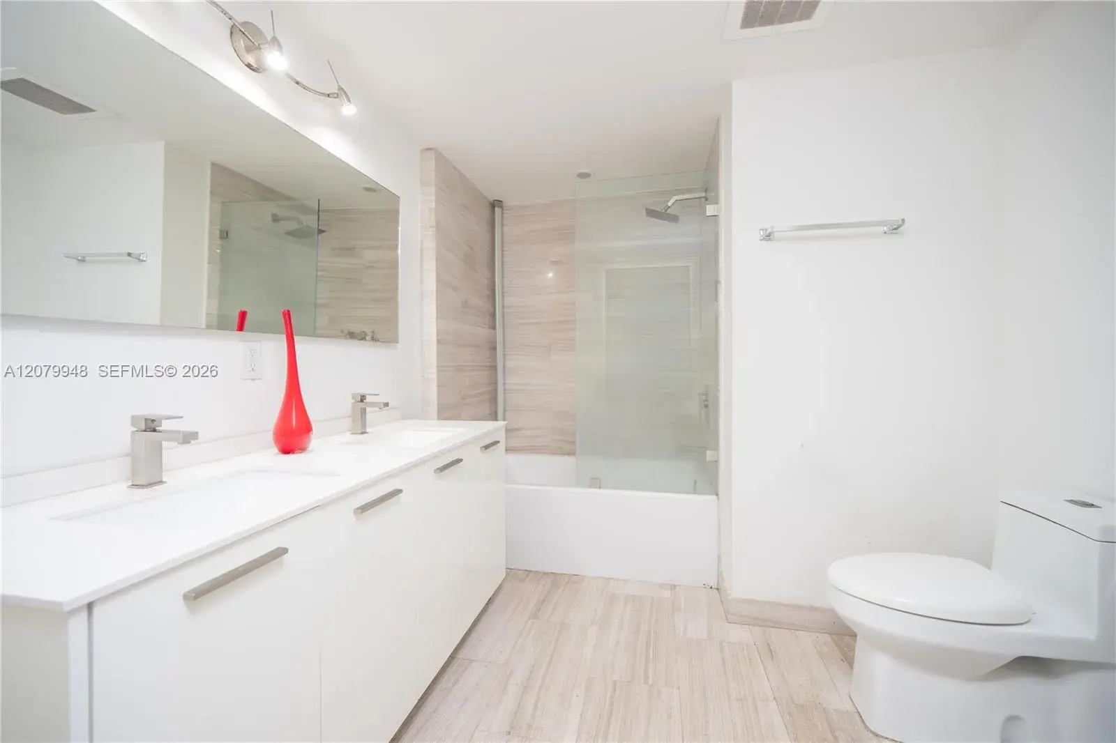 1300 Brickell Bay Dr # 710, Miami FL 33131