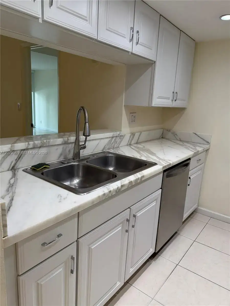 1717 N Bayshore Dr # 1145, Miami FL 33132 photo 5