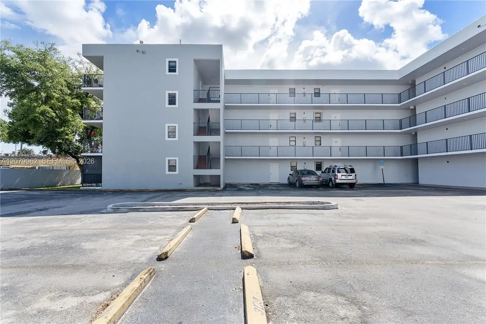 5825 W 25 Ct # 212, Hialeah FL 33016